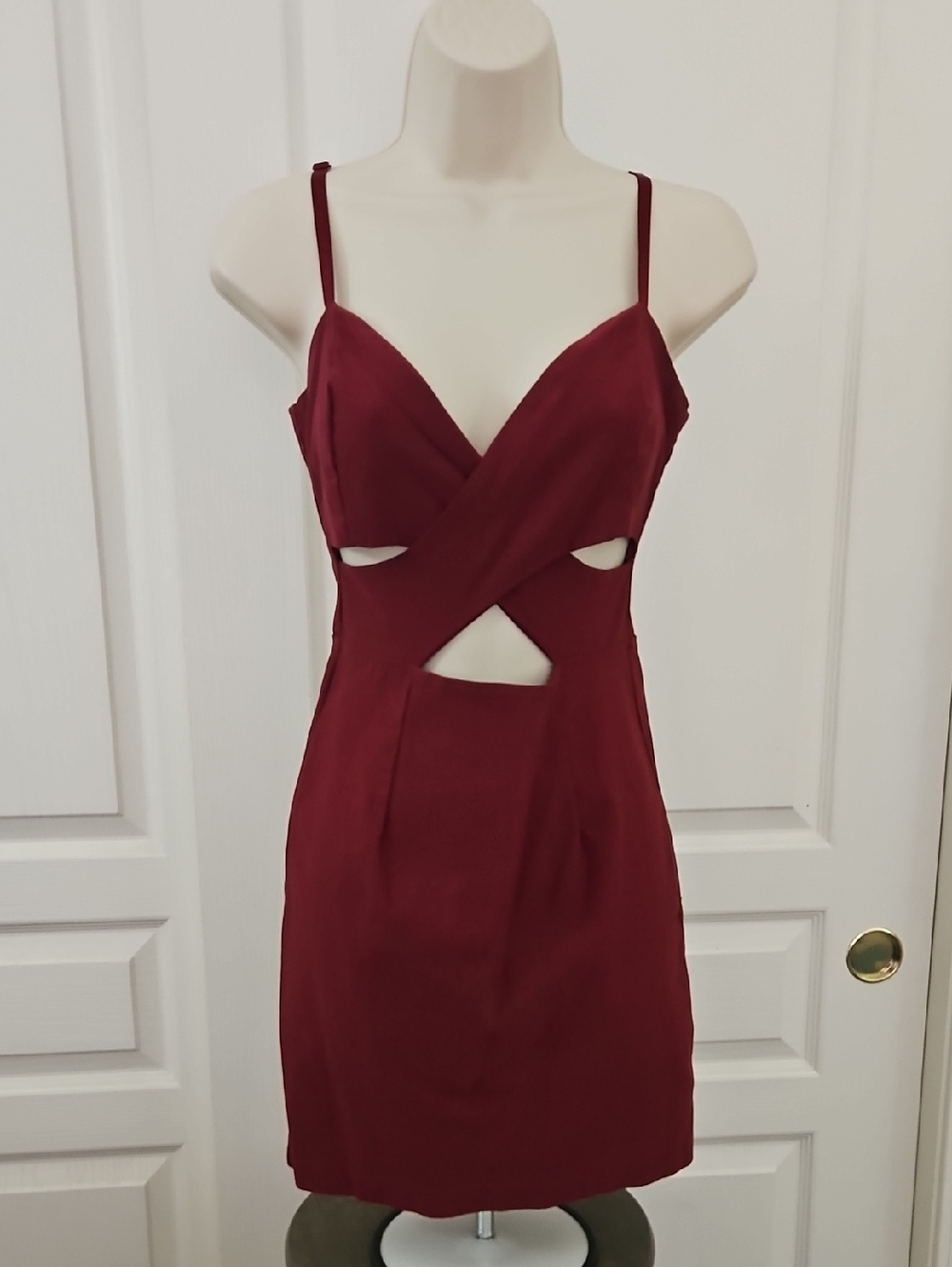Solemio | Burgundy Cut-Out Mini Dress - Size L
